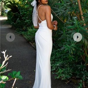 Never worn plus sized wedding gown